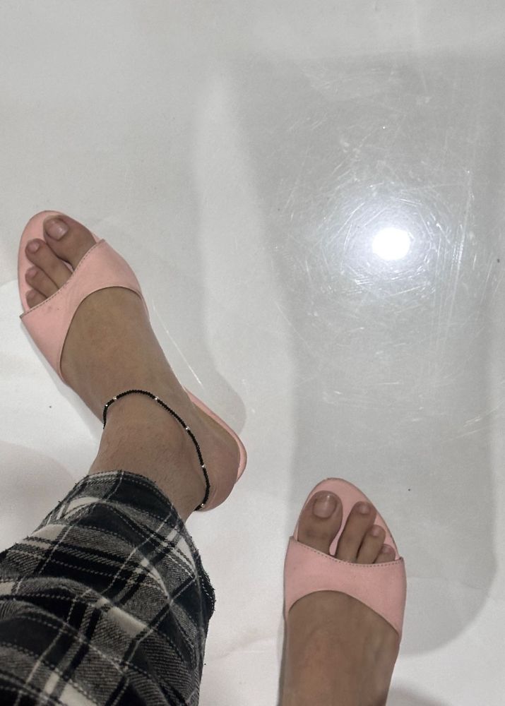 set of 4 footwear Sandals