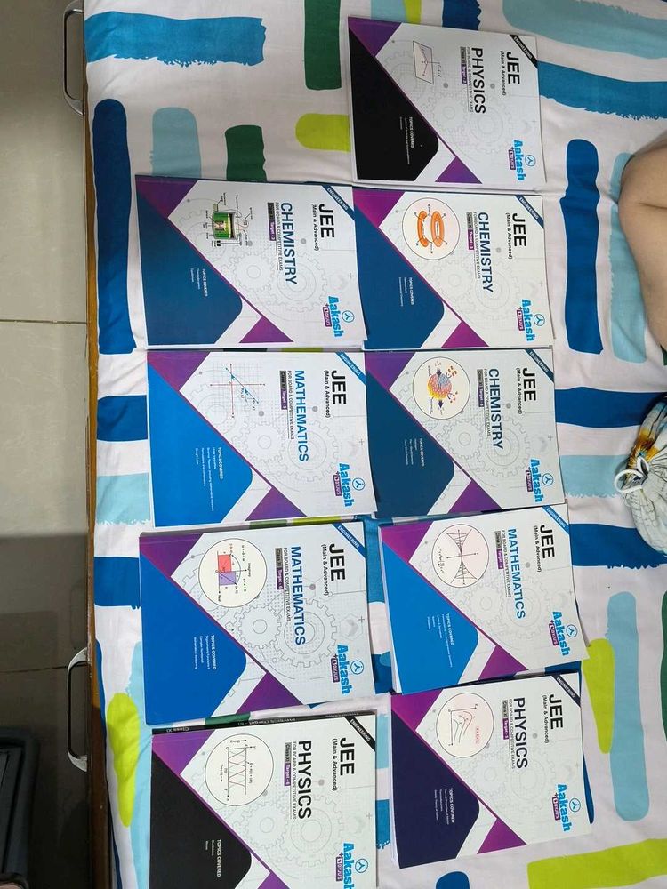 JEE CLASS 11 Aakash Books - Physics, Chem, Maths
