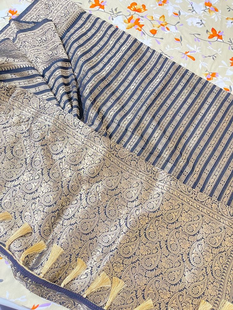Beautiful Black And Golden Sari With Blouse