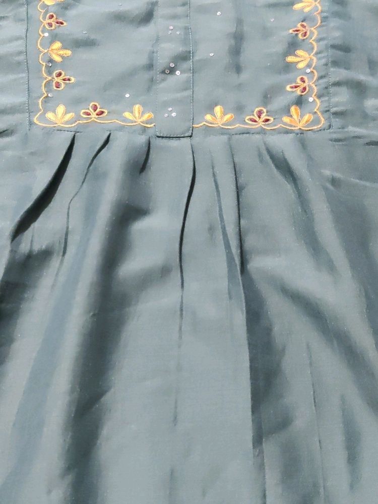 Naira cut Kurti With Embroidery Design