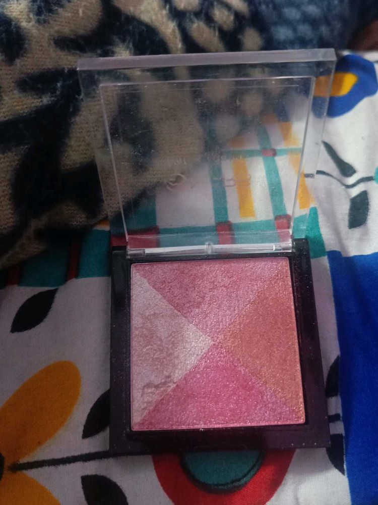 Mars blush highlighter Makeup Palette