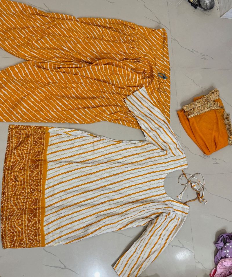 Yellow Leheriya Print Kurti Set💛