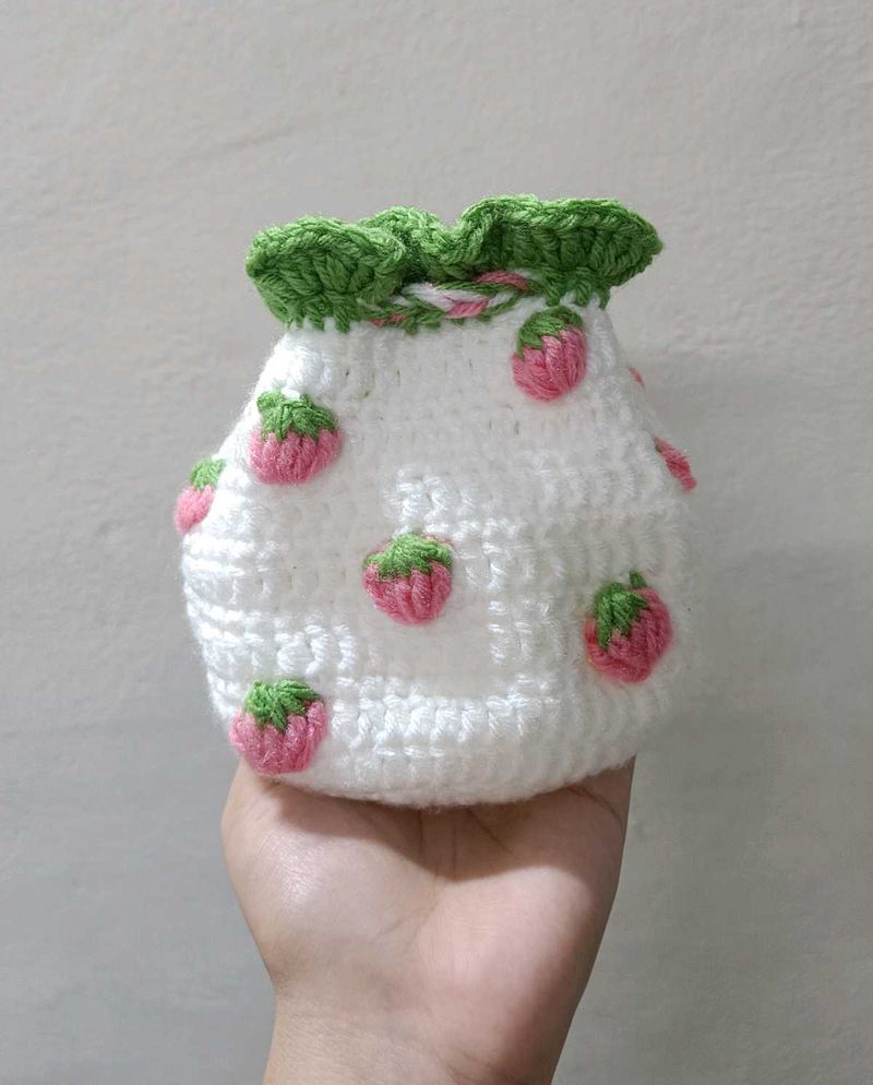 🍓 Crocheted Strawberry Pouch