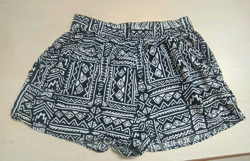 H&amp;M CASUAL SHORTS