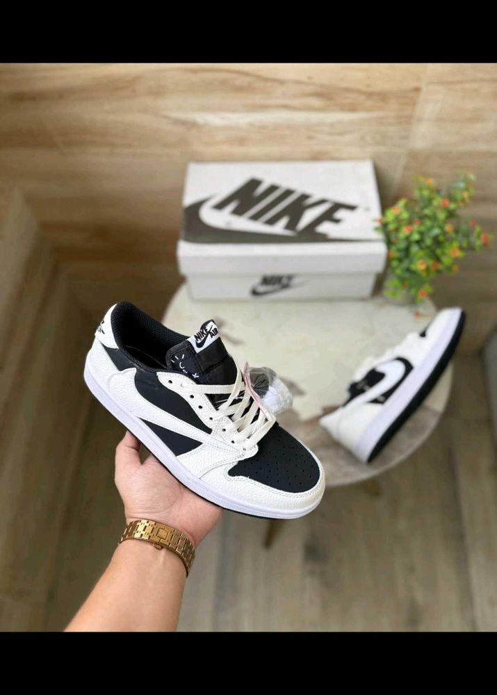 Nike Tavis Scott