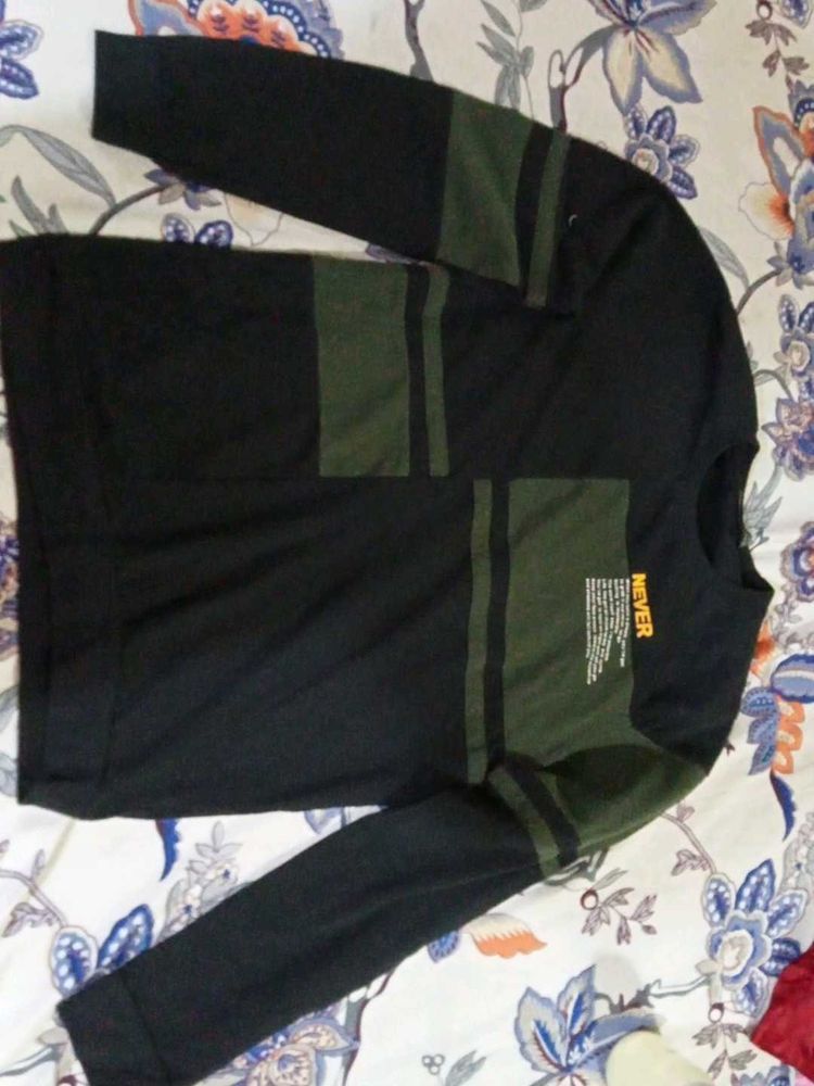 Men&#39;s Graphic Long Sleeve Tee