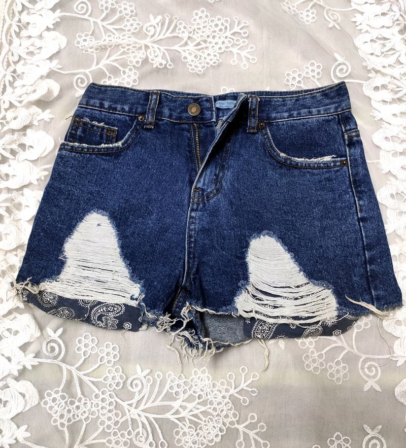 Demin Short