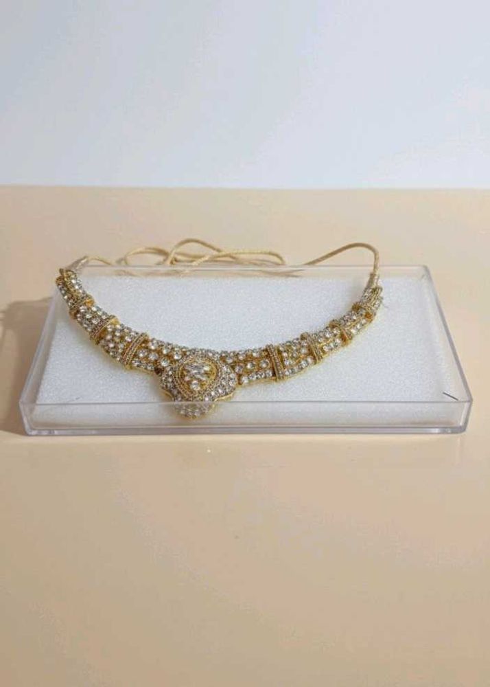 Elegant Gold-tone Necklace