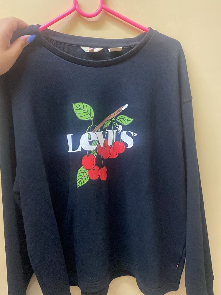 Levis sweatshirt