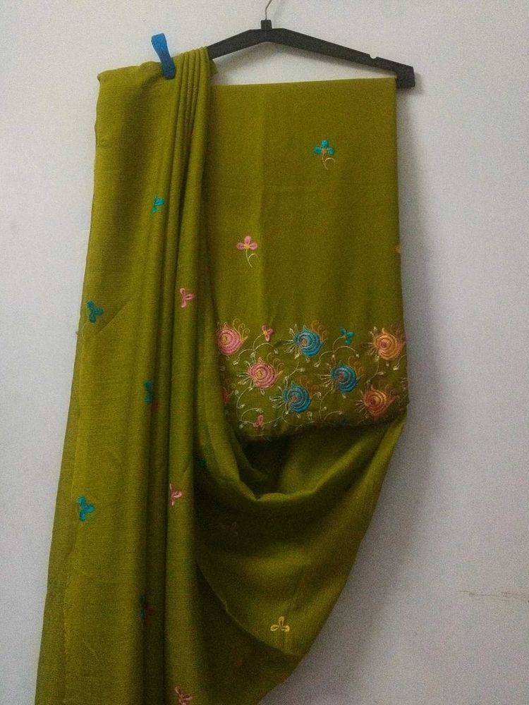 Emerald Elegance - Olive Green Embroidered Suitset