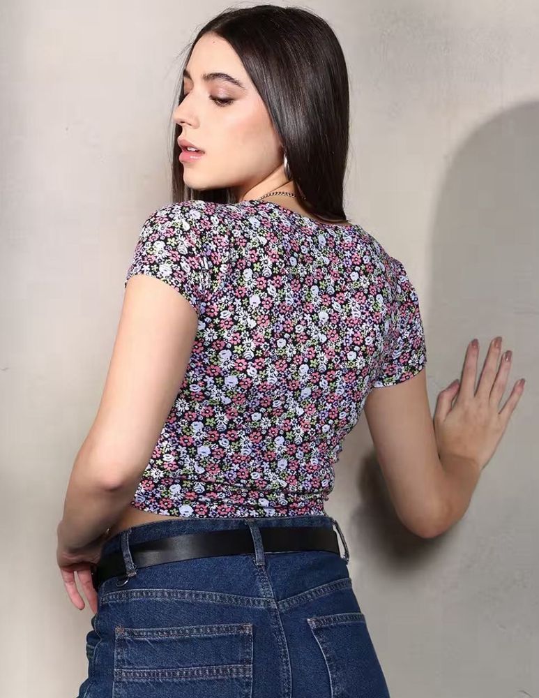 short slevves ruched fitter crop top