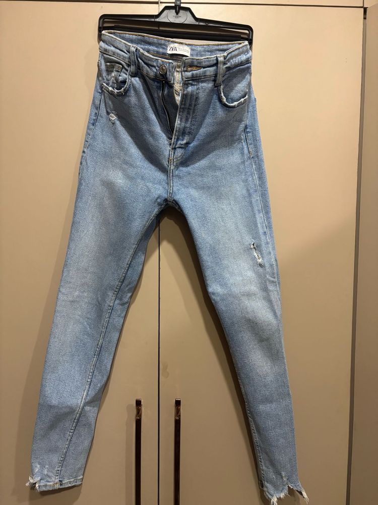 Zara Distressed Jeans