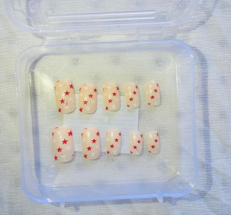 10 Peach Stary Nail Extensions
