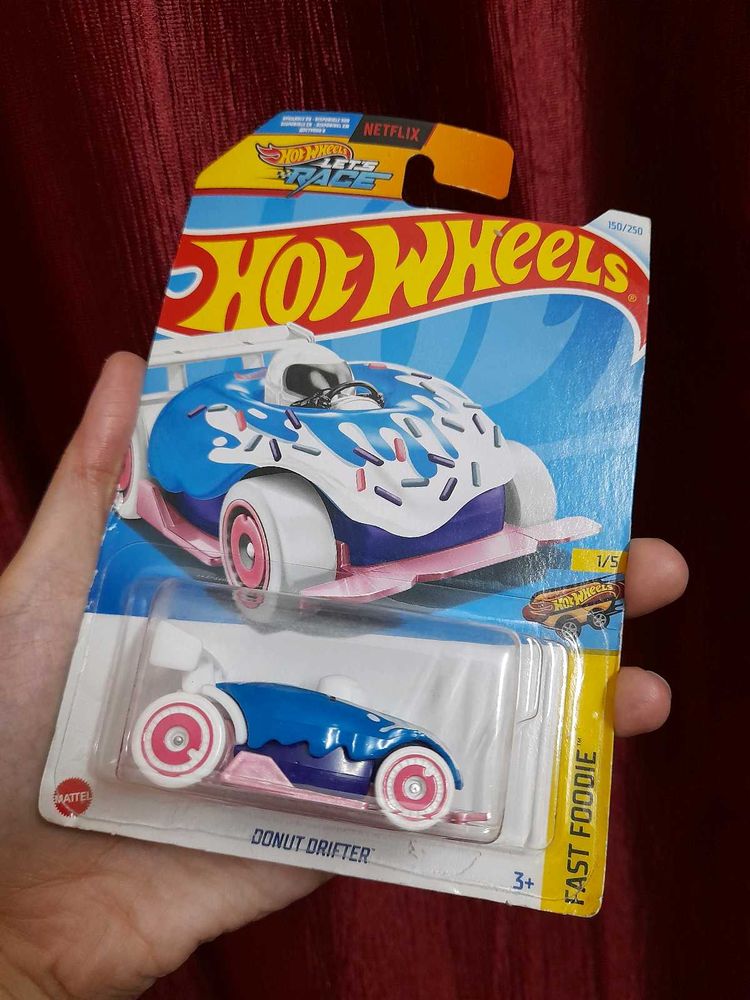 Hot Wheels Let&#39;s Race Donut Drifter 🏎