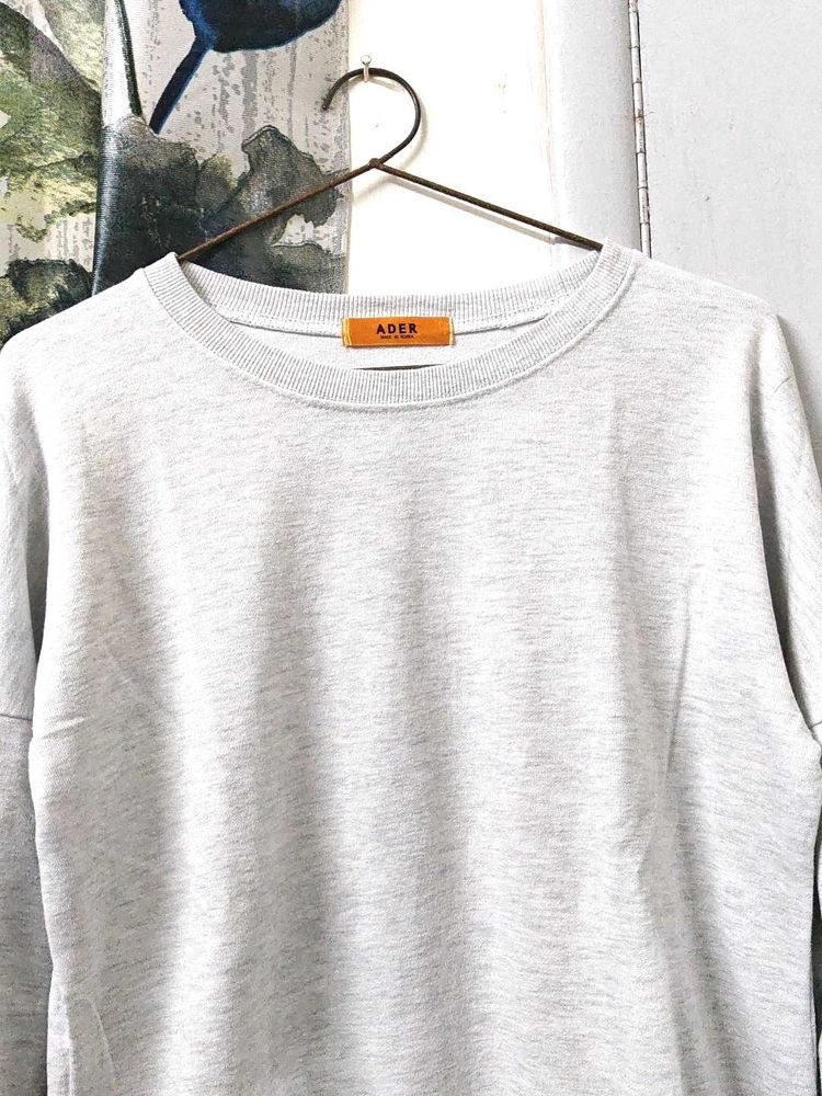 I am Selling A Sweatshirt Overhere.