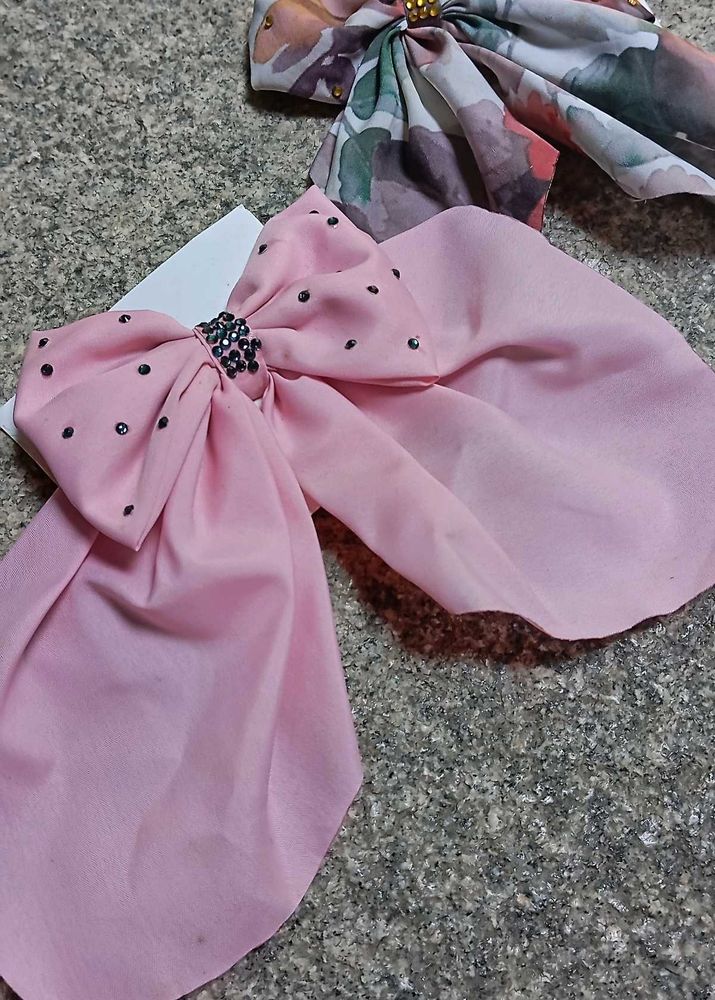 ✨2 Bow Hair Accessories 🎀