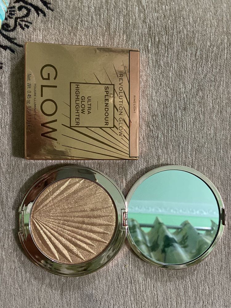 Revolution Glow Highlighter