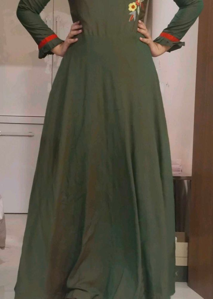 Elegant Green Ethnic Gown
