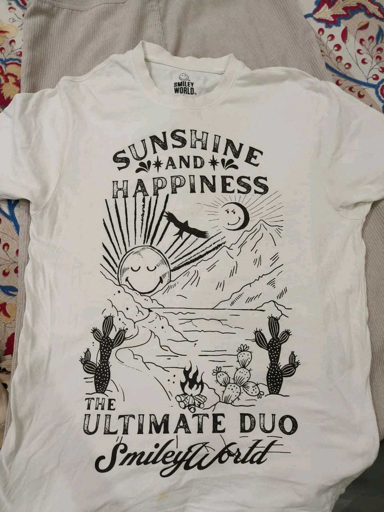 Smileyworld Tee