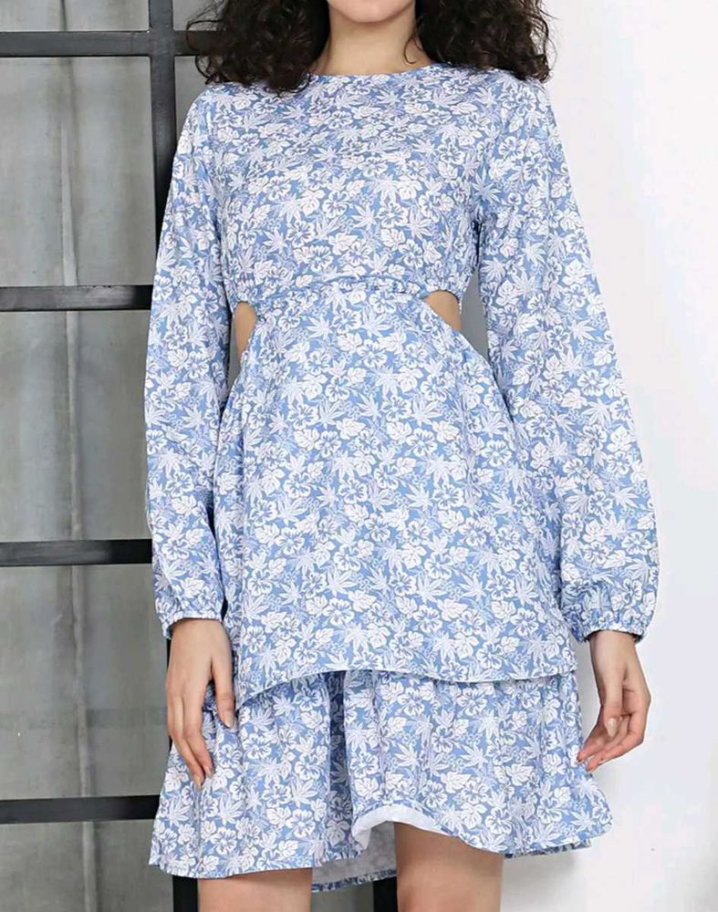 Peasant Sleeve Floral Layered Dress with Cut-Out W