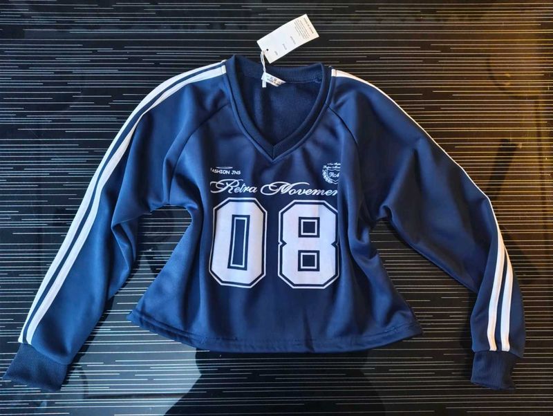 Retro Blue Graphic Sweatshirt (jersey)
