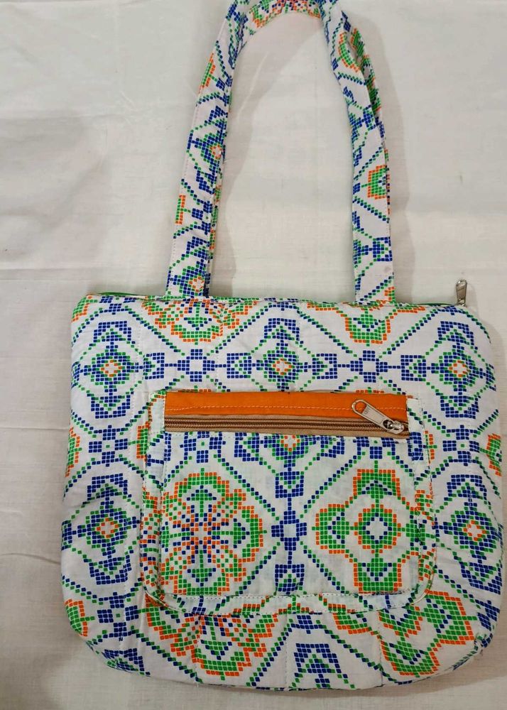 Patterned Handbag with two side pockets