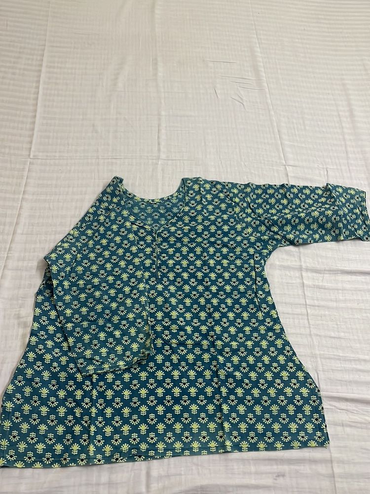 Blue And green kurti Size 42