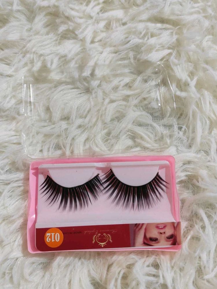 Local Eyelashes