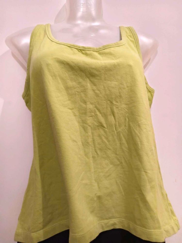 BOGO🎁Buy One Get 1 Free🎁Size L/XL💚 Tank Top