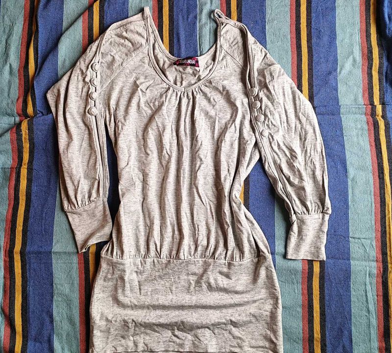 retro grey top...  but 2 get two free