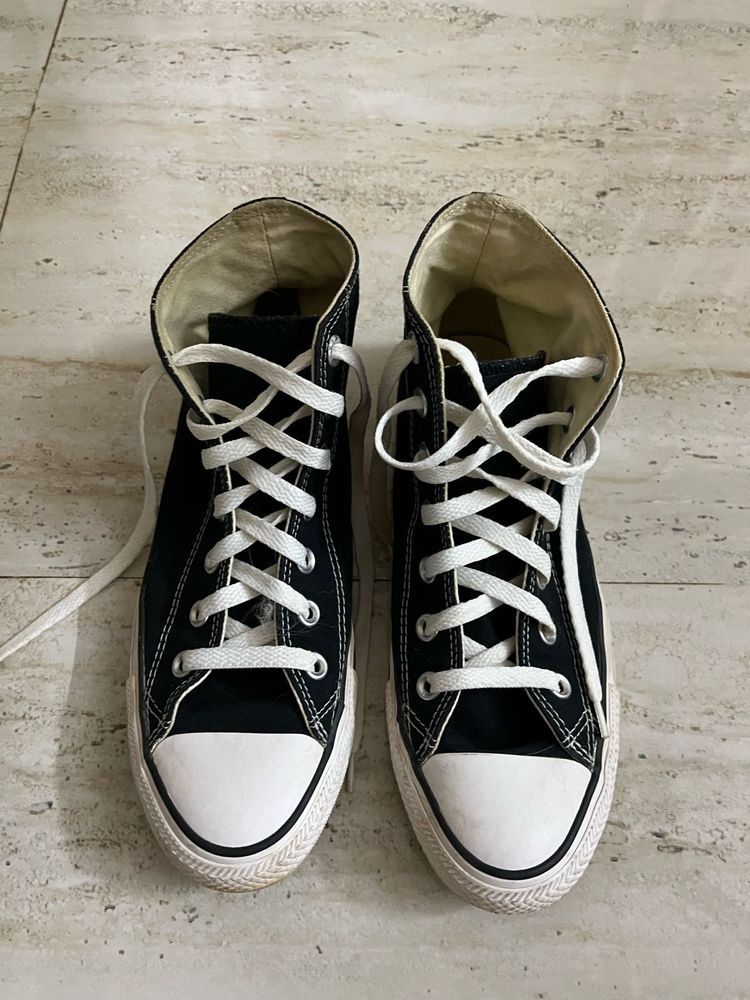 Black Converse High-Tops