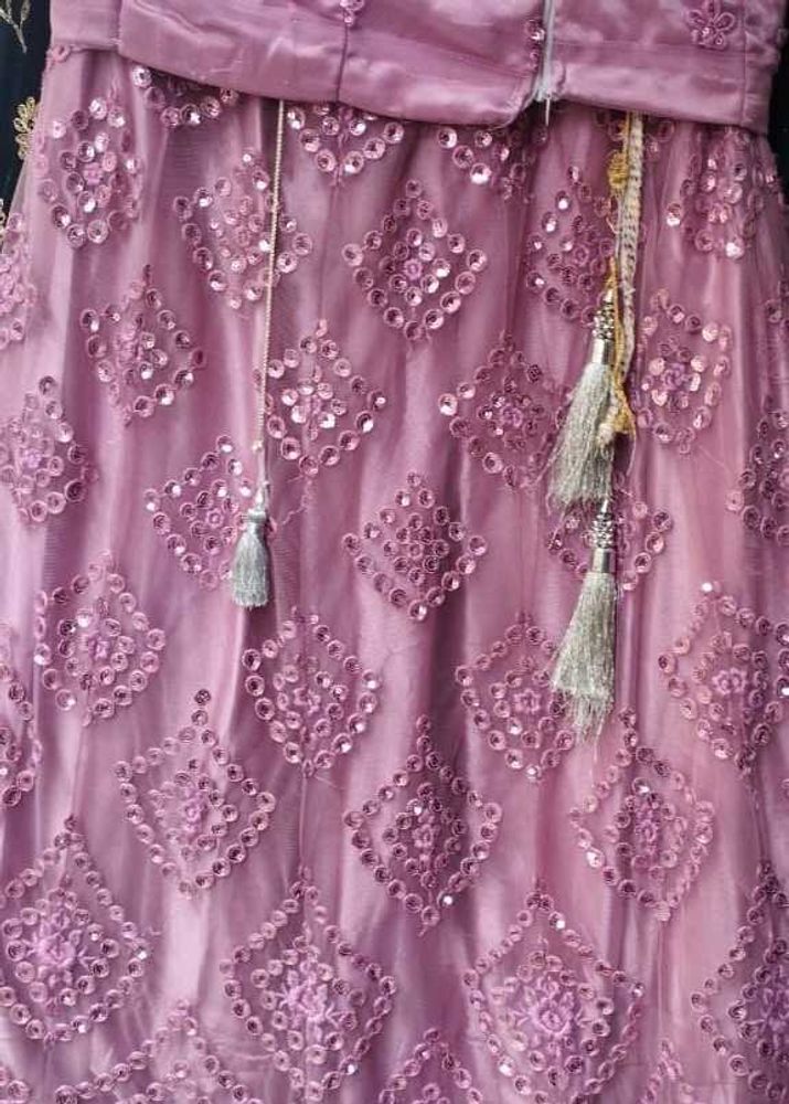 Veena Lehenga S