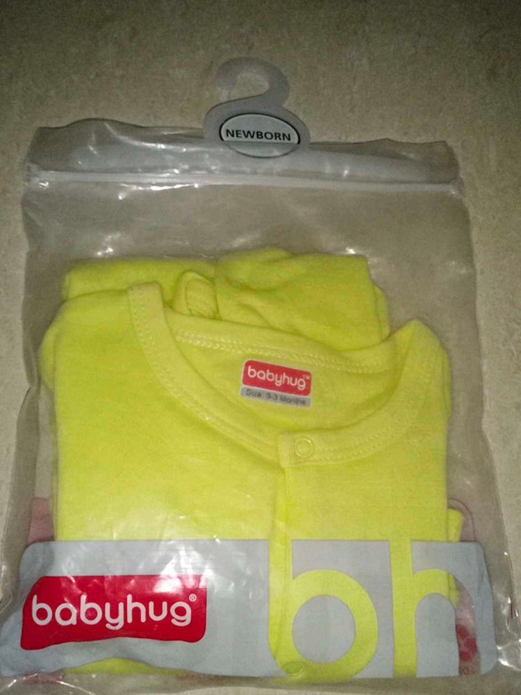 Cute Babyhug Romper Set