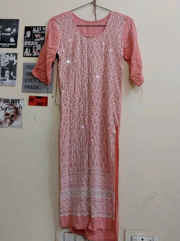 Elegant Pink Embroidered Kurta