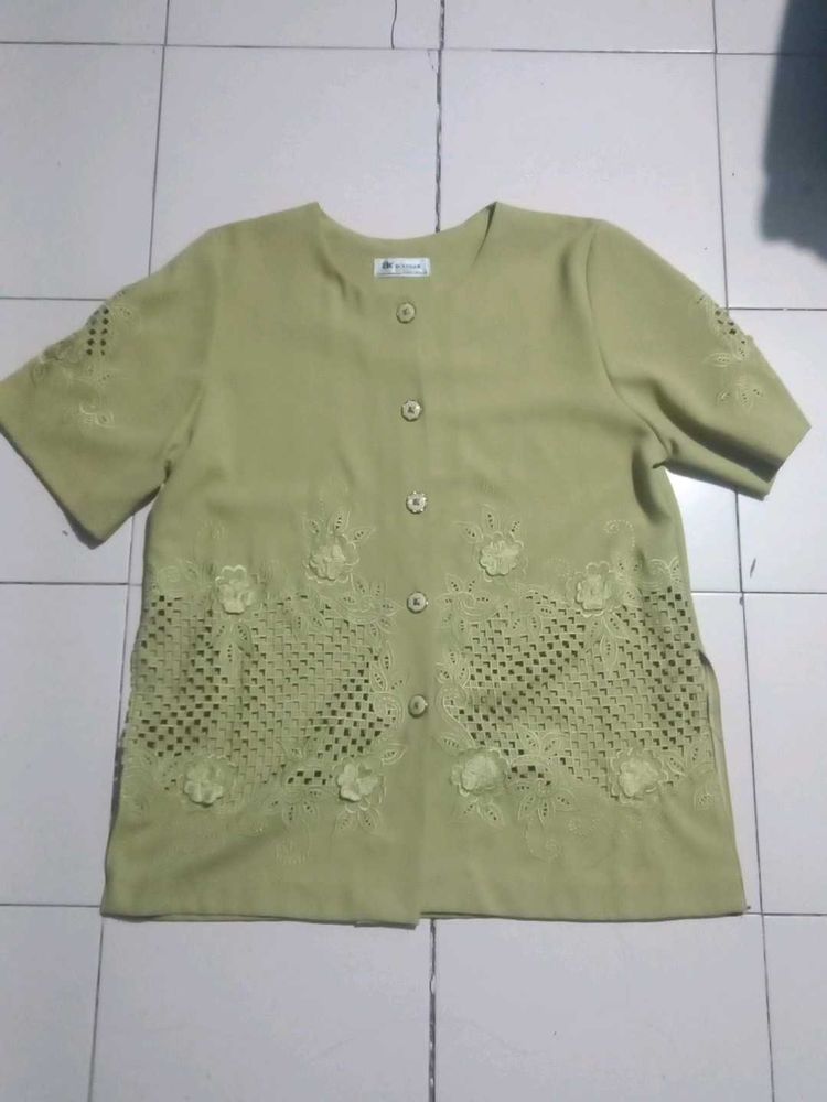 Vintage Green Floral Button-Up Top