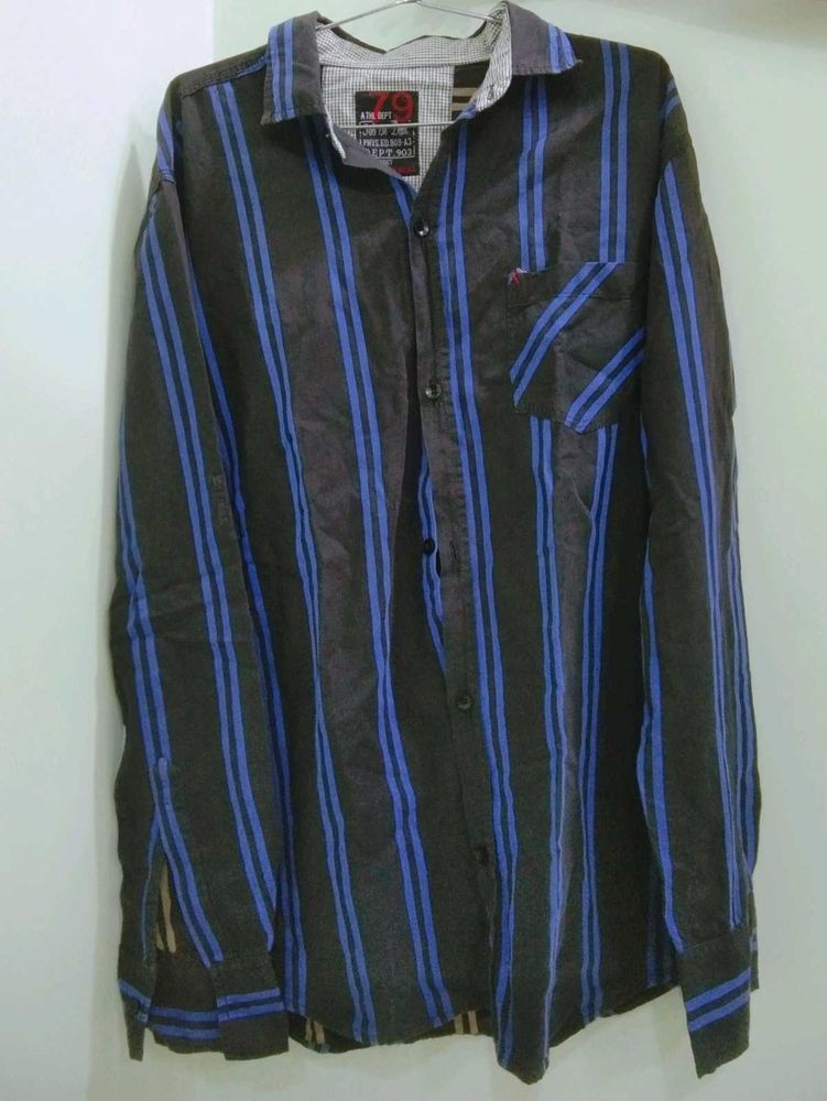 MENS VHERTICAL STRIPLINE SHIRT