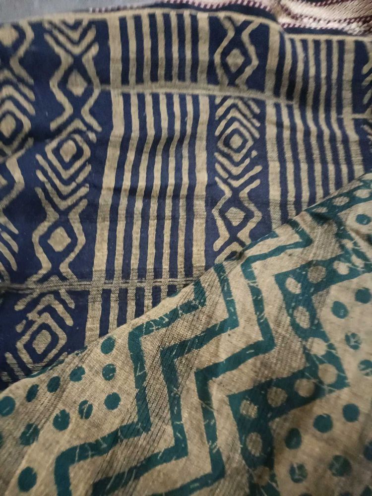 One Dupatta..