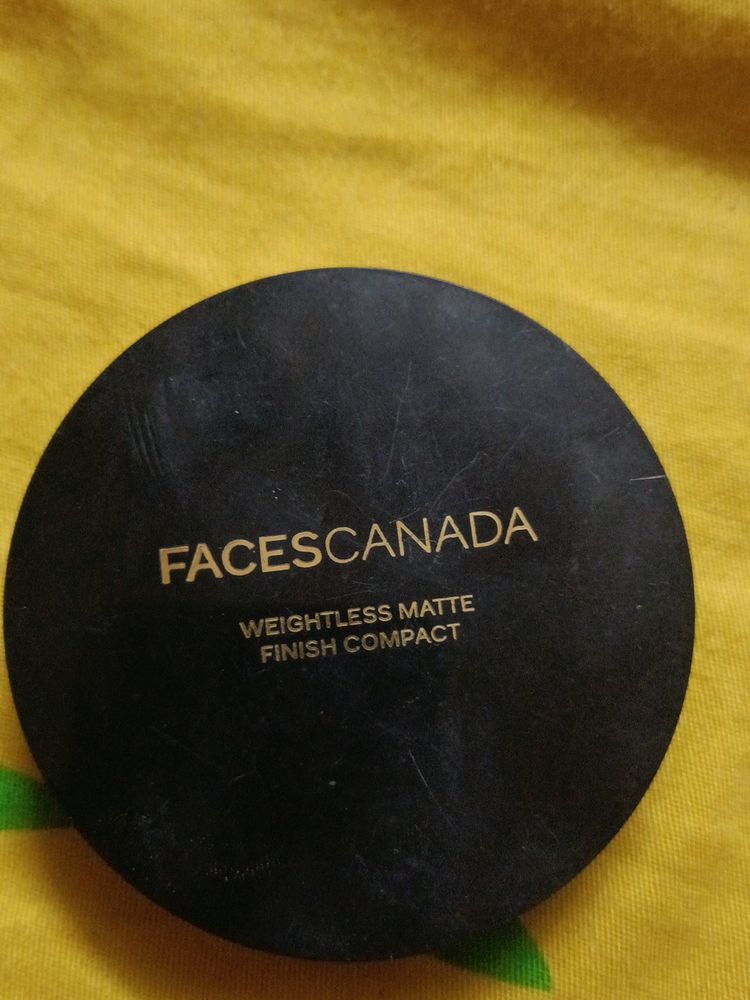 Weightless Matte Finish Compact
