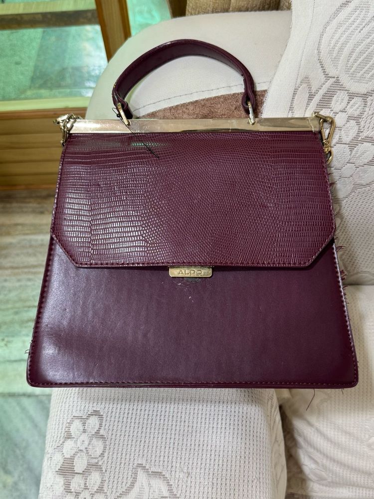 Aldo Bag With Flaw ( Check)