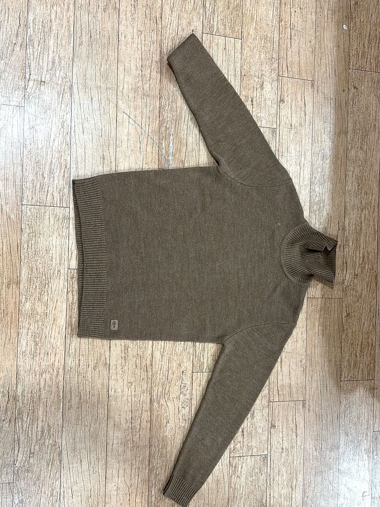 Brown coloured turtleneck sweater xl size