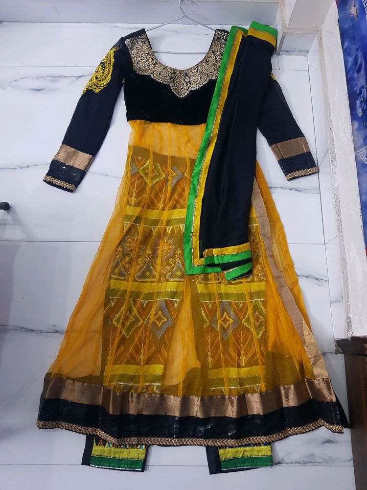 Designer 3 piece dress😍