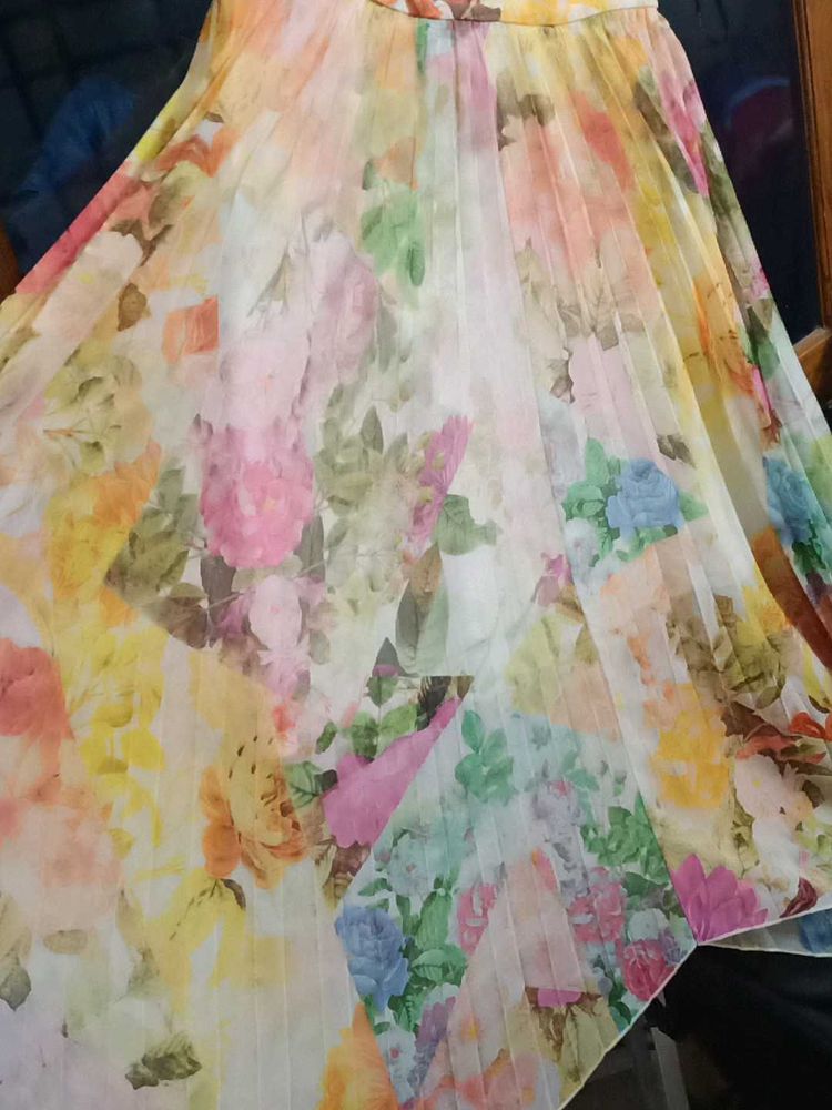 Floral Pleated Skirt