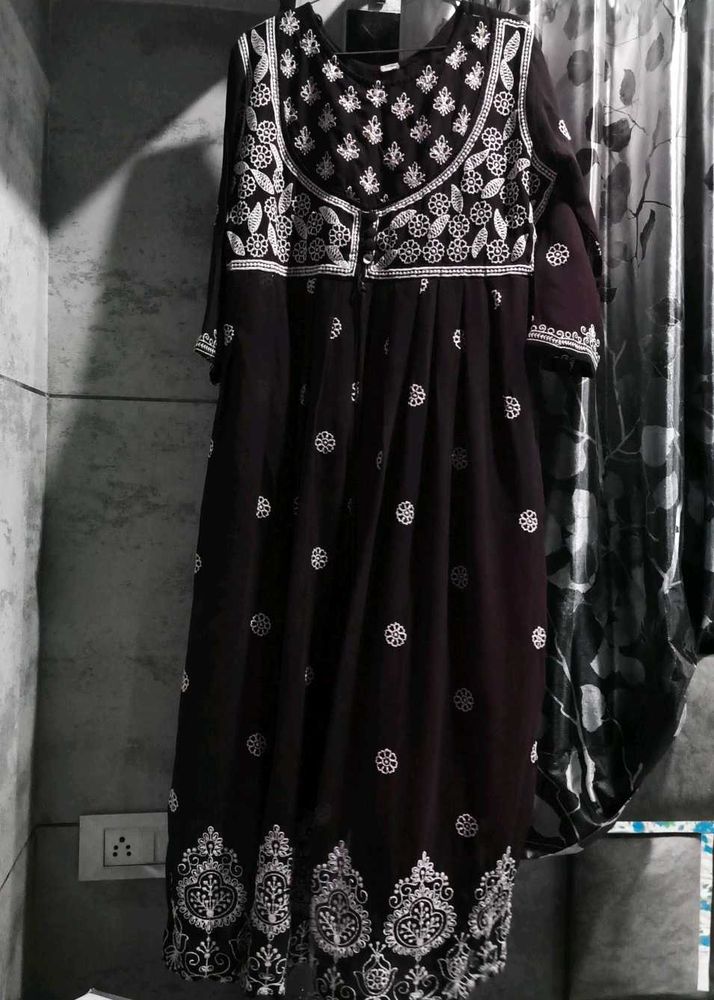 Embroidered Anarkai Kurta