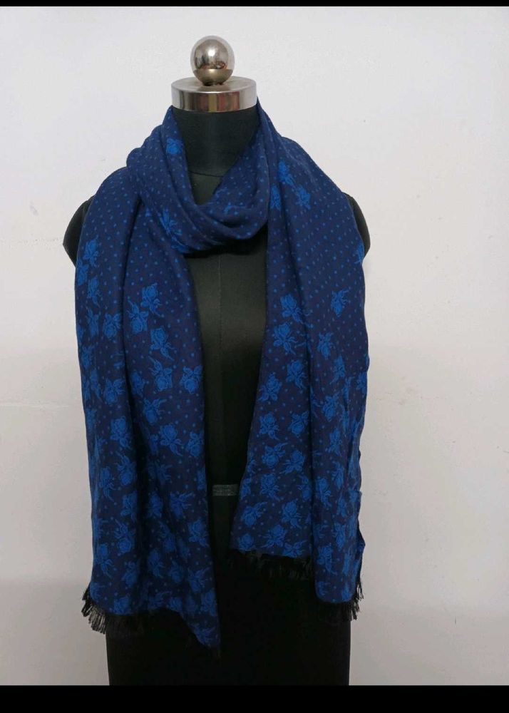 Blue Floral soft Print Scarf..