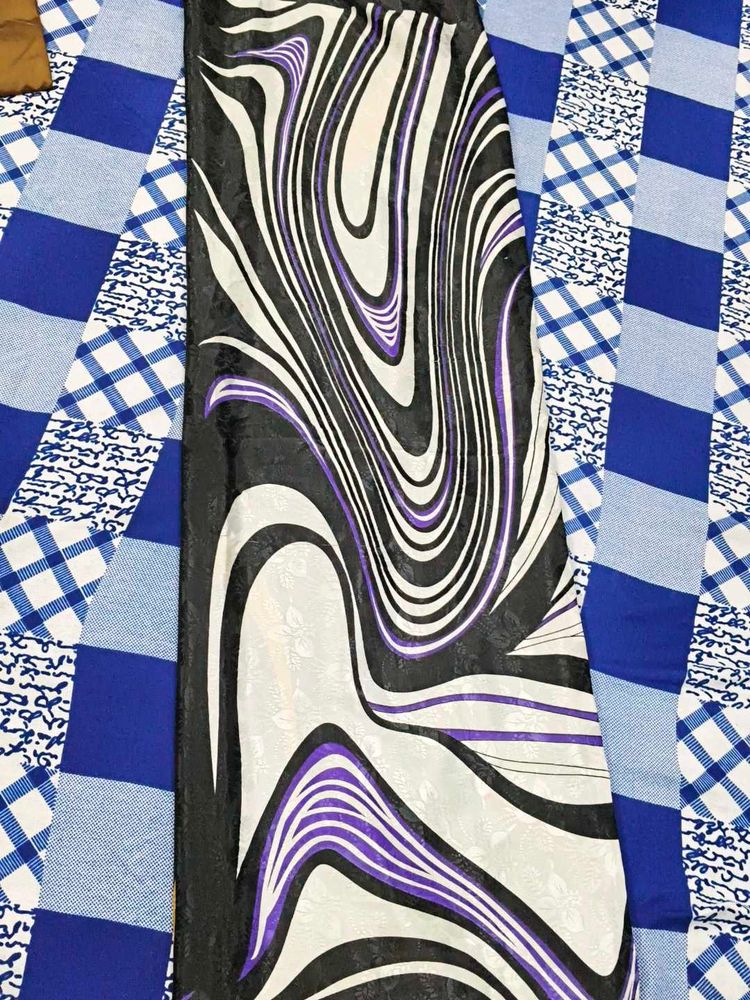 Abstract Print Saree