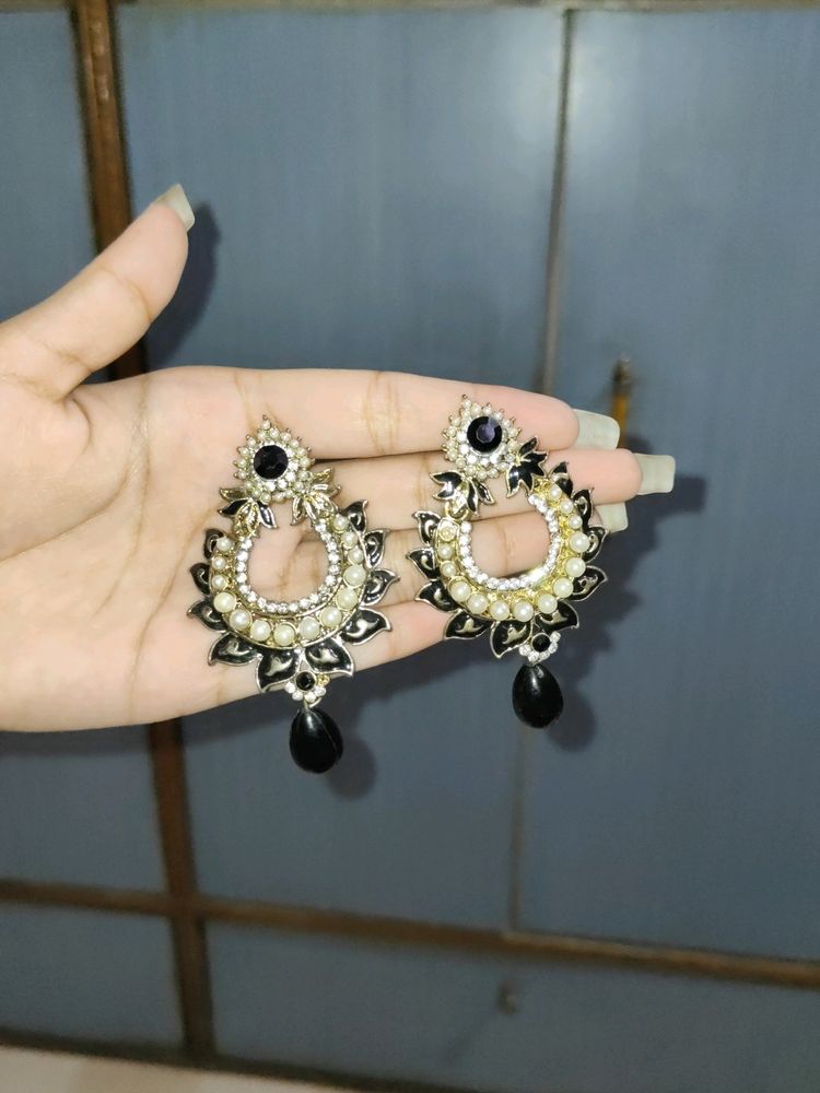Black Pearled Jhumka Earrings