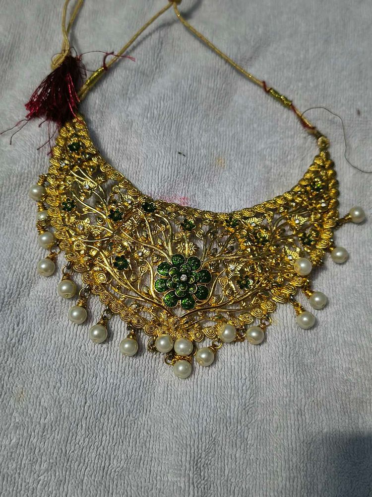 Gold &amp; Emerald Bridal Necklace