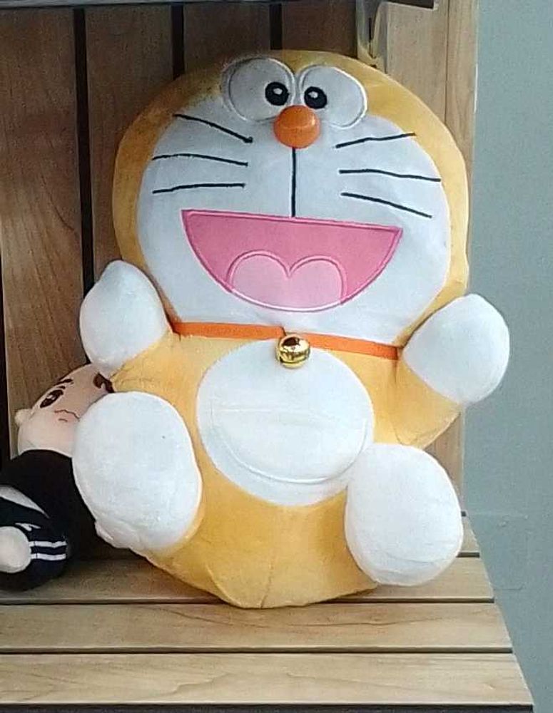 Doraemon Plush Pillow - Cute &amp; Comfy!