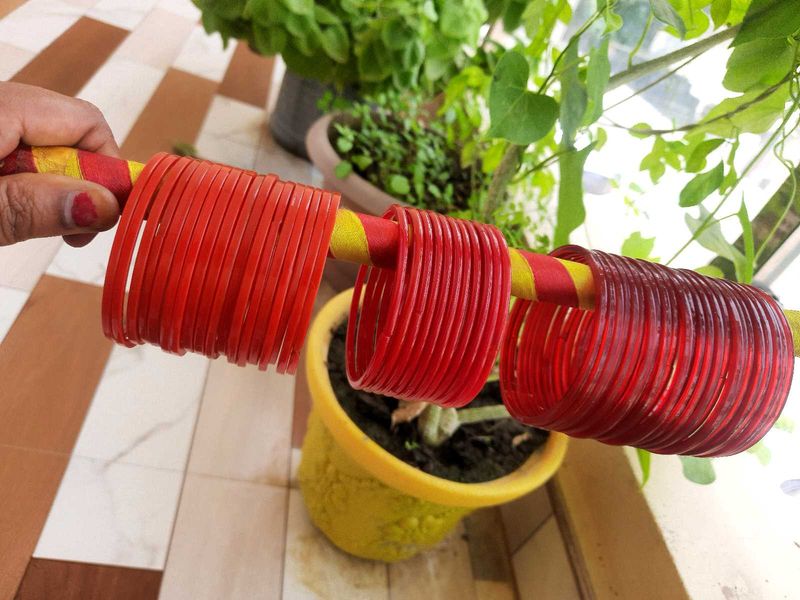 Red Bangles - Set of 3 And 4 Kade