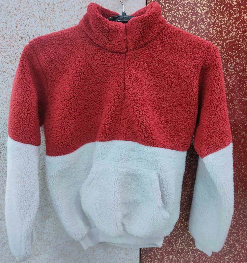 Red-white Woolen Top